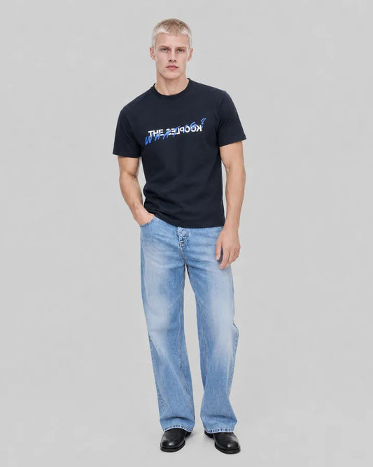 What is blue t-shirt