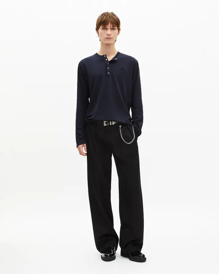 Long-sleeved navy T-shirt