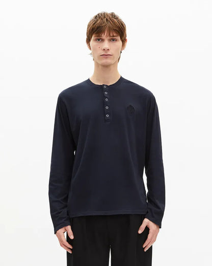 Long-sleeved navy T-shirt