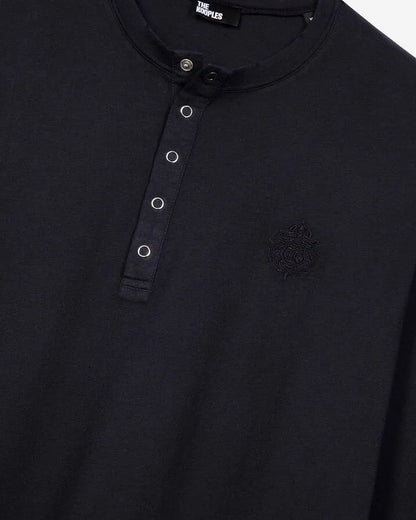 Long-sleeved navy T-shirt
