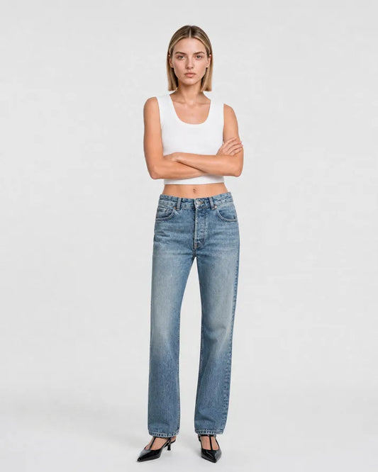 Straight-leg blue jeans
